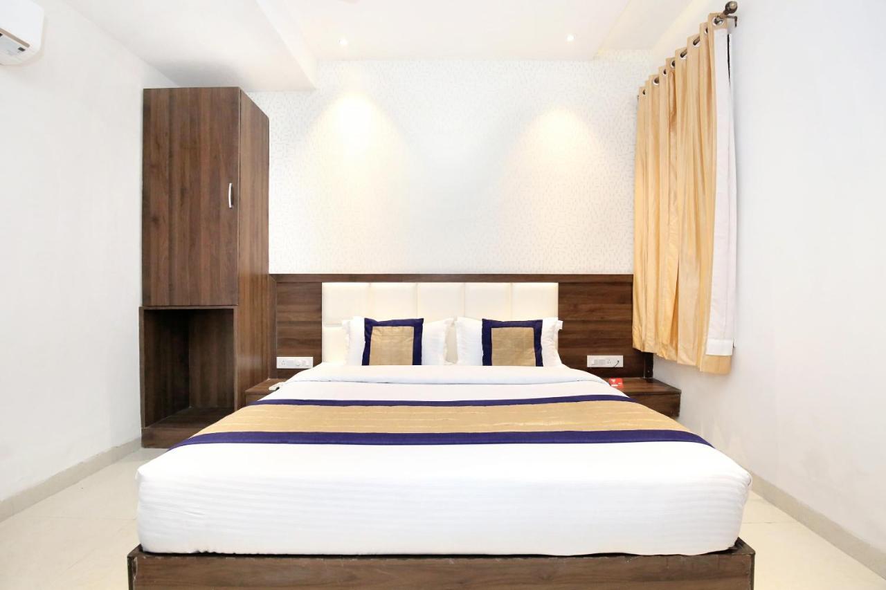 Oyo 11680 Hotel Grand Star Amritsar Esterno foto